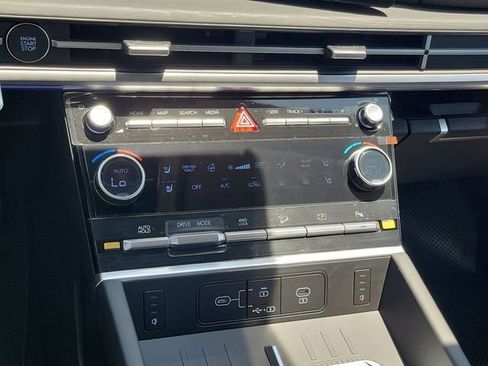 New 2026 Hyundai Santa Fe Limited AWD/4WD image 13