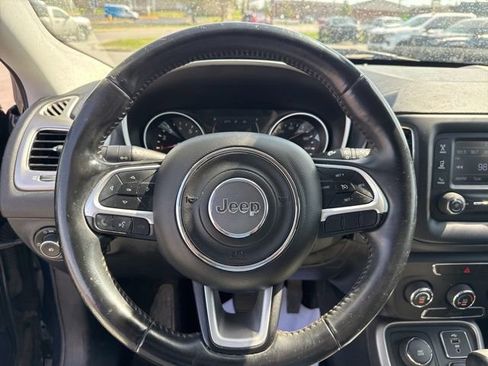 Used 2018 Jeep Compass Latitude AWD/4WD image 14