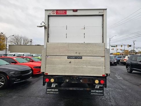 Used 2016 Chevrolet Express 3500 image 6