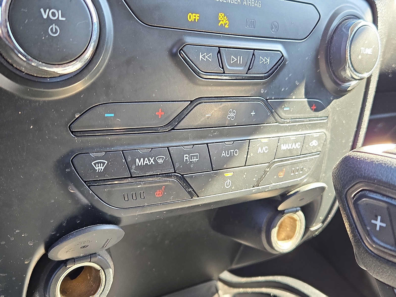 Used 2019 Ford Ranger XLT w/ Equipment Group 302A Luxury AWD/4WD image 13