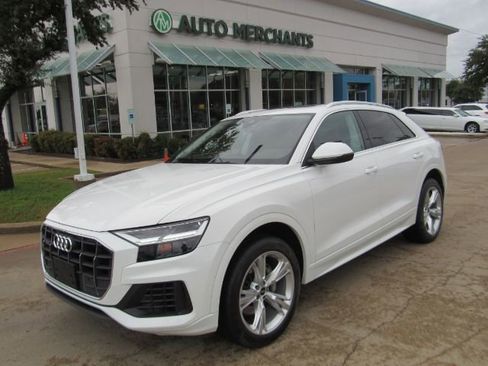 Used 2022 Audi Q8 Premium image 1