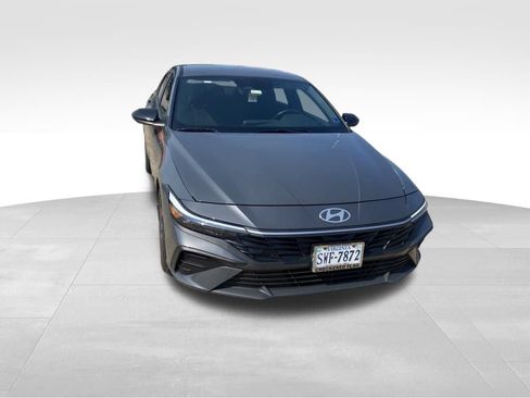 Used 2026 Hyundai Elantra Sport FWD image 7
