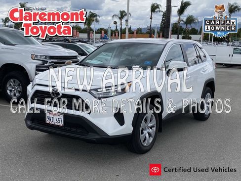 Certified 2025 Toyota RAV4 LE FWD image 1