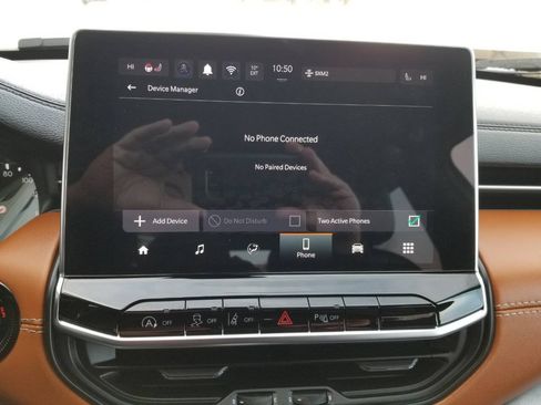 Certified 2025 Jeep Compass Limited AWD/4WD image 24