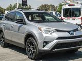 Used 2017 Toyota RAV4 SE image 4