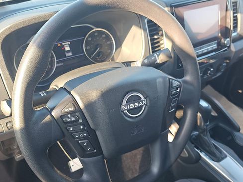Used 2023 Nissan Frontier SV AWD/4WD image 6