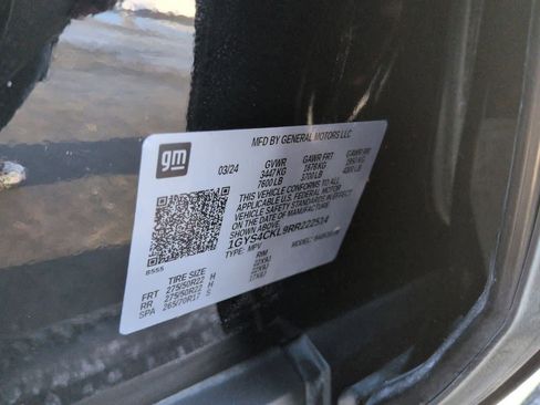 Certified 2024 Cadillac Escalade Premium Luxury w/ Performance Package image 39