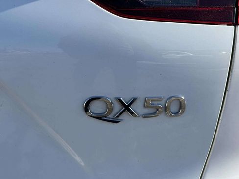 Used 2019 INFINITI QX50 Essential w/ Premium Heat Package AWD/4WD image 14