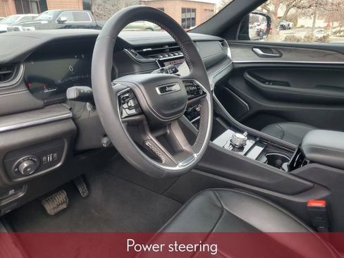 Used 2023 Jeep Grand Cherokee Overland AWD/4WD image 22