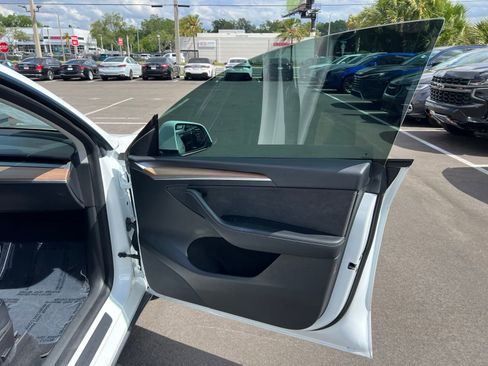 Used 2023 Tesla Model Y Long Range AWD/4WD image 58