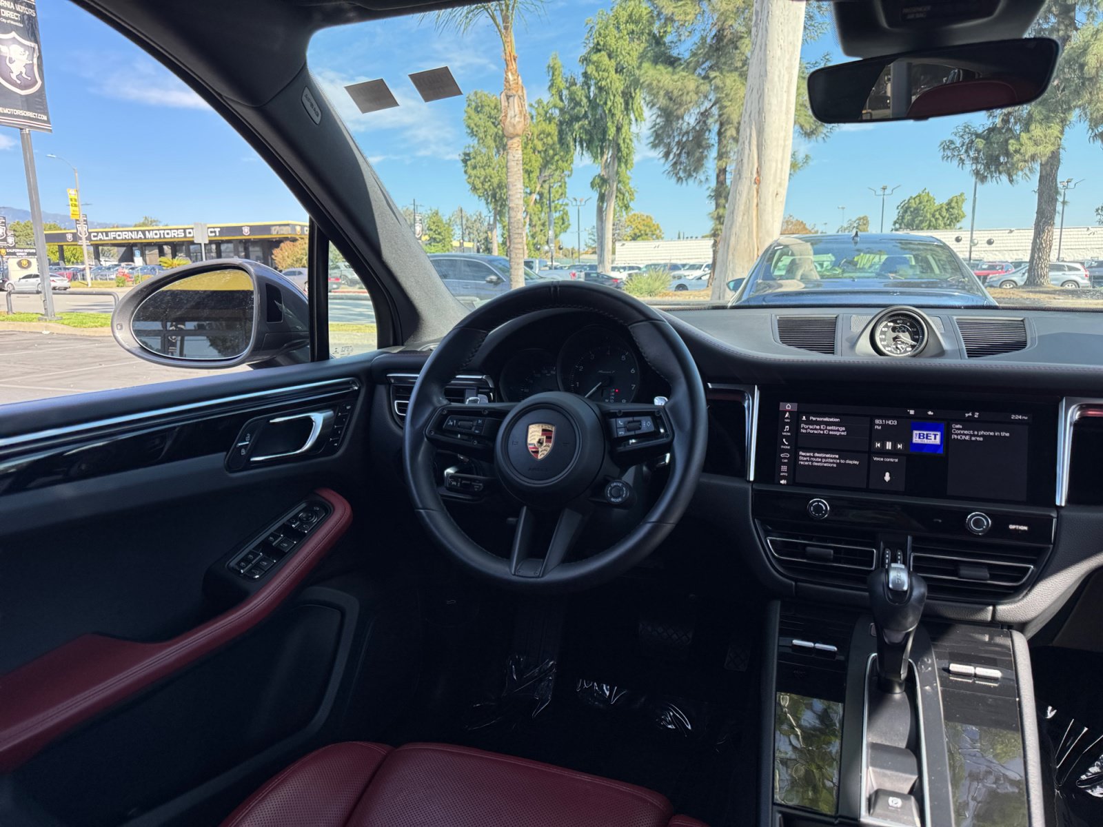 Used 2023 Porsche Macan AWD/4WD image 20