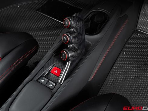 Used 2019 Ferrari 488 Pista Coupe RWD image 37