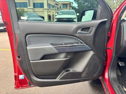 Used 2016 Chevrolet Colorado Z71 AWD/4WD image 10