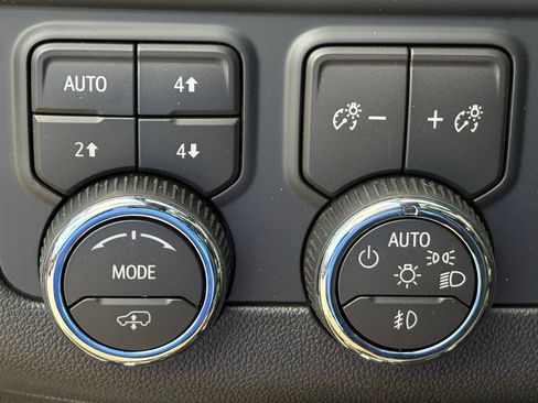 New 2026 Chevrolet Tahoe High Country AWD/4WD image 32