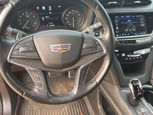 Used 2022 Cadillac XT5 Sportv w/ Technology Package AWD/4WD image 17