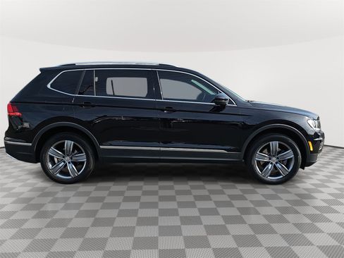 Certified 2020 Volkswagen Tiguan SEL image 4