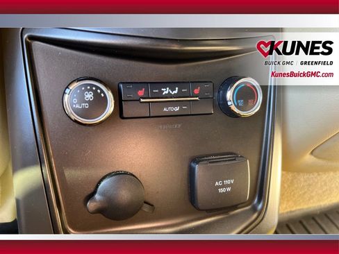 Used 2014 Lincoln MKT FWD image 36