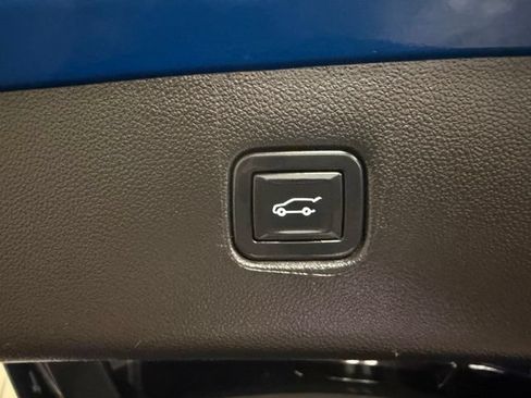 Used 2021 Chevrolet Blazer RS w/ Enhanced Convenience Package FWD image 22