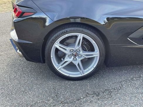 Used 2021 Chevrolet Corvette Stingray w/ Battery Protection Package image 9