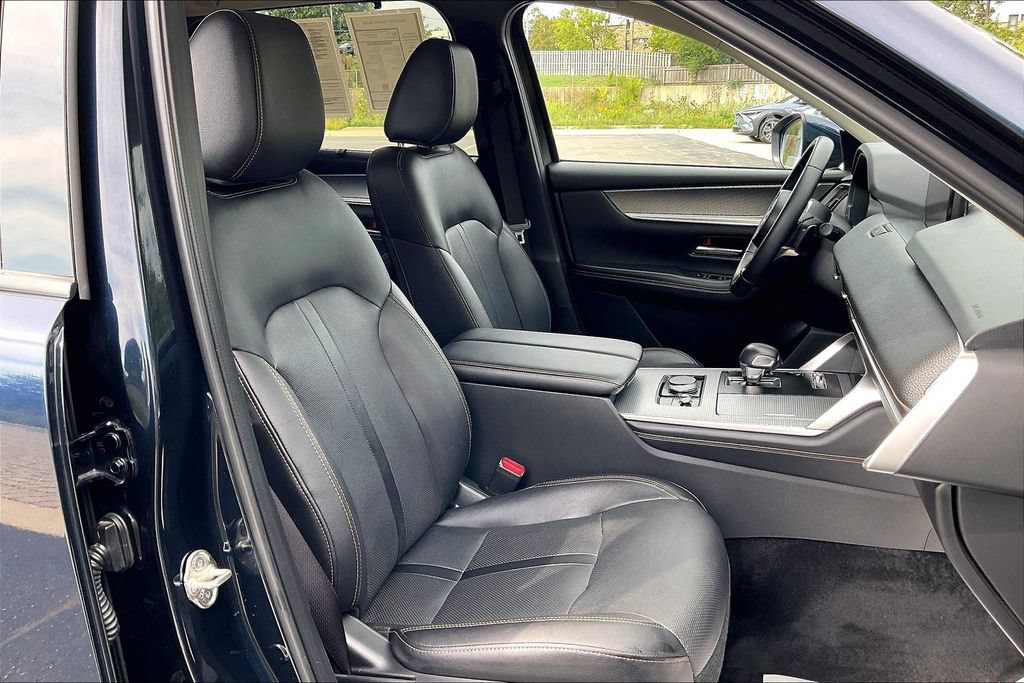 Used 2024 MAZDA CX-90 Plug-In Hybrid w/ Preferred AWD/4WD image 7