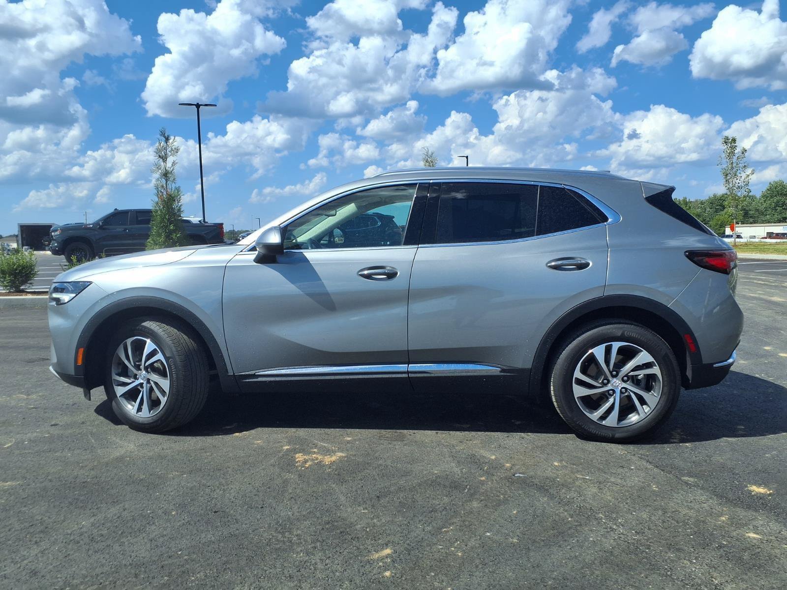 Used 2023 Buick Envision Essence AWD/4WD image 29