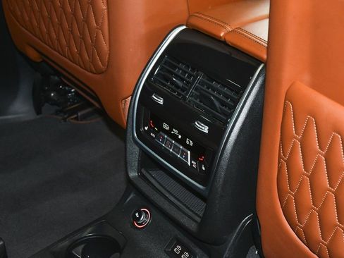 Used 2024 BMW ALPINA XB7 image 75