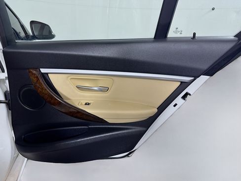 Used 2017 BMW 330e image 28