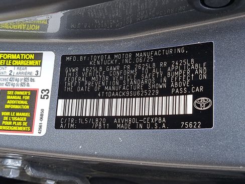 Used 2025 Toyota Camry XSE FWD image 34