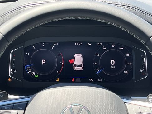Certified 2023 Volkswagen Atlas Cross Sport SE w/ Panoramic Sunroof Package AWD/4WD image 13