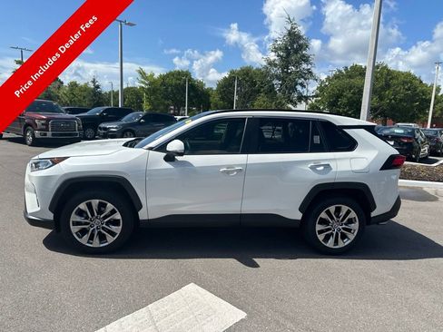 Used 2020 Toyota RAV4 Limited FWD image 2