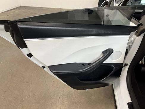 Used 2025 Tesla Model 3 Long Range RWD image 19