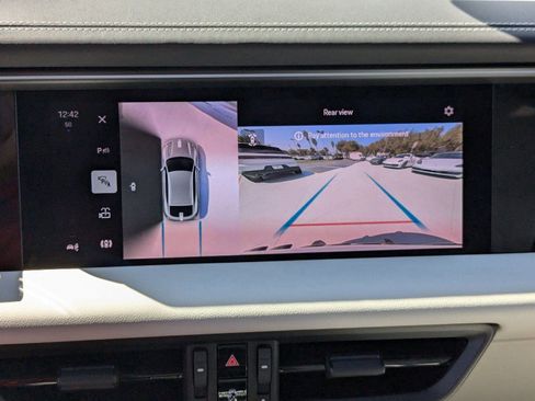 Certified 2024 Porsche Macan 4 Electric image 18