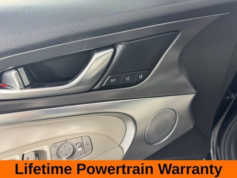 Used 2025 Genesis G70 3.3T Advanced image 10