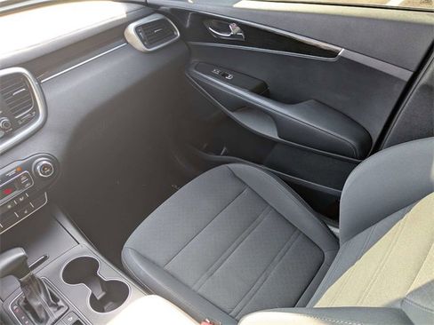 Used 2019 Kia Sorento LX w/ Option Group 020 image 19