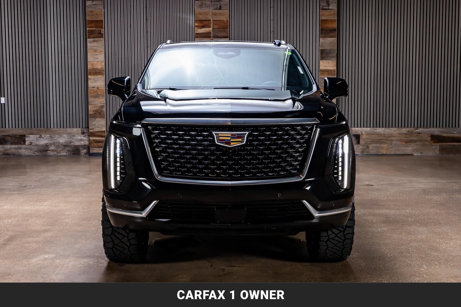 Used 2025 Cadillac Escalade ESV Premium Luxury w/ Touring Package AWD/4WD image 4