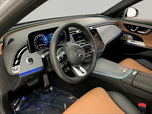 Certified 2025 Mercedes-Benz E 53 AMG e 4MATIC Sedan image 17