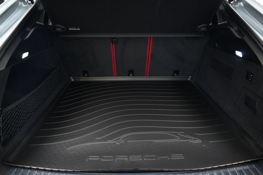 Used 2023 Porsche Cayenne GTS AWD/4WD image 33