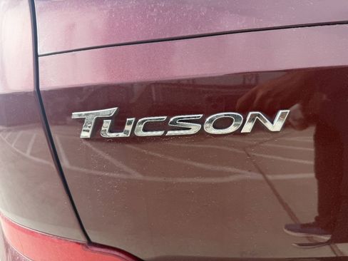 Used 2017 Hyundai Tucson SE w/ SE Popular Package 02 AWD/4WD image 31