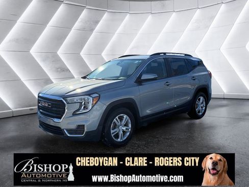 Used 2023 GMC Terrain SLE w/ Driver Convenience Package image 16