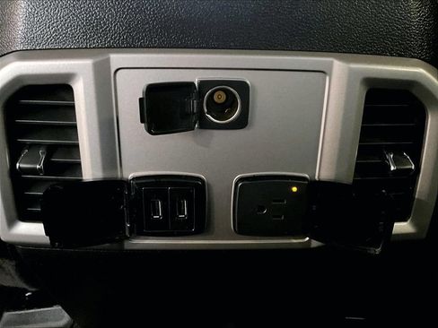 Used 2019 Ford F250 Lariat w/ Lariat Ultimate Package AWD/4WD image 26