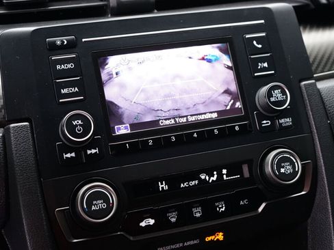 Used 2018 Honda Civic Sport image 14