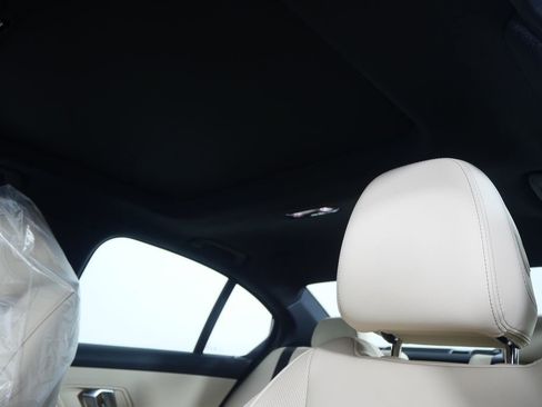 New 2026 BMW 330i Sedan w/ Premium Package image 12