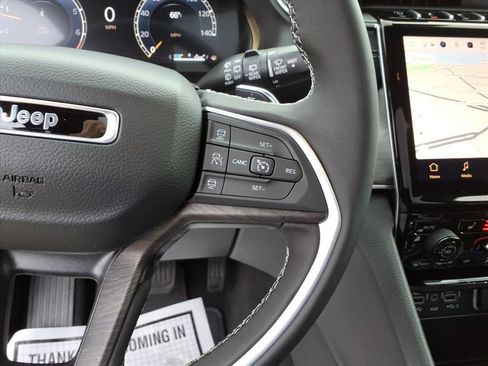 New 2025 Jeep Grand Cherokee Limited image 14