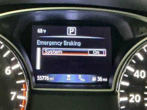 Used 2020 Nissan Pathfinder Platinum FWD image 14