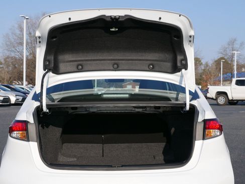 Used 2025 Toyota Corolla LE image 15