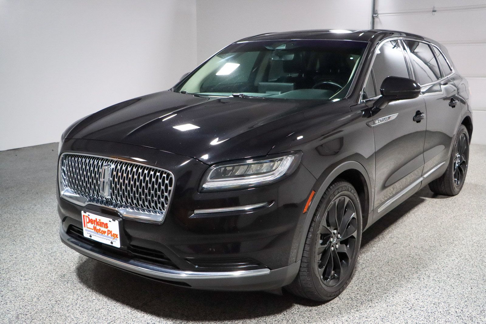 Used 2021 Lincoln Nautilus Reserve w/ Cargo Utility Package AWD/4WD image 32