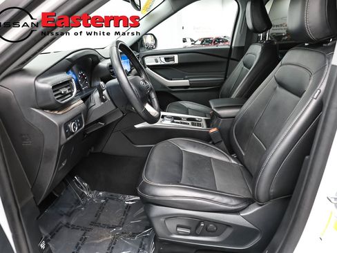 Used 2024 Ford Explorer Limited image 14