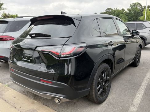 Used 2025 Honda HR-V Sport image 4