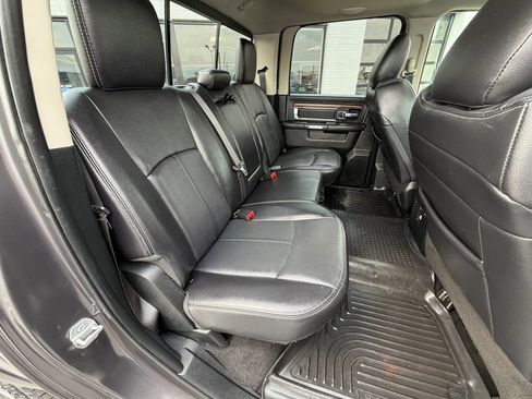 Used 2017 RAM 1500 Laramie AWD/4WD image 16