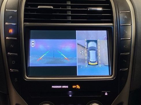 Used 2019 Lincoln Nautilus Reserve AWD/4WD image 18